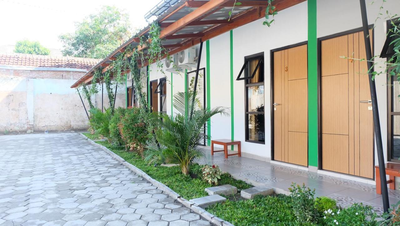Hotel Jogja Kili Suci By Simply Homy Джокьякарта Экстерьер фото